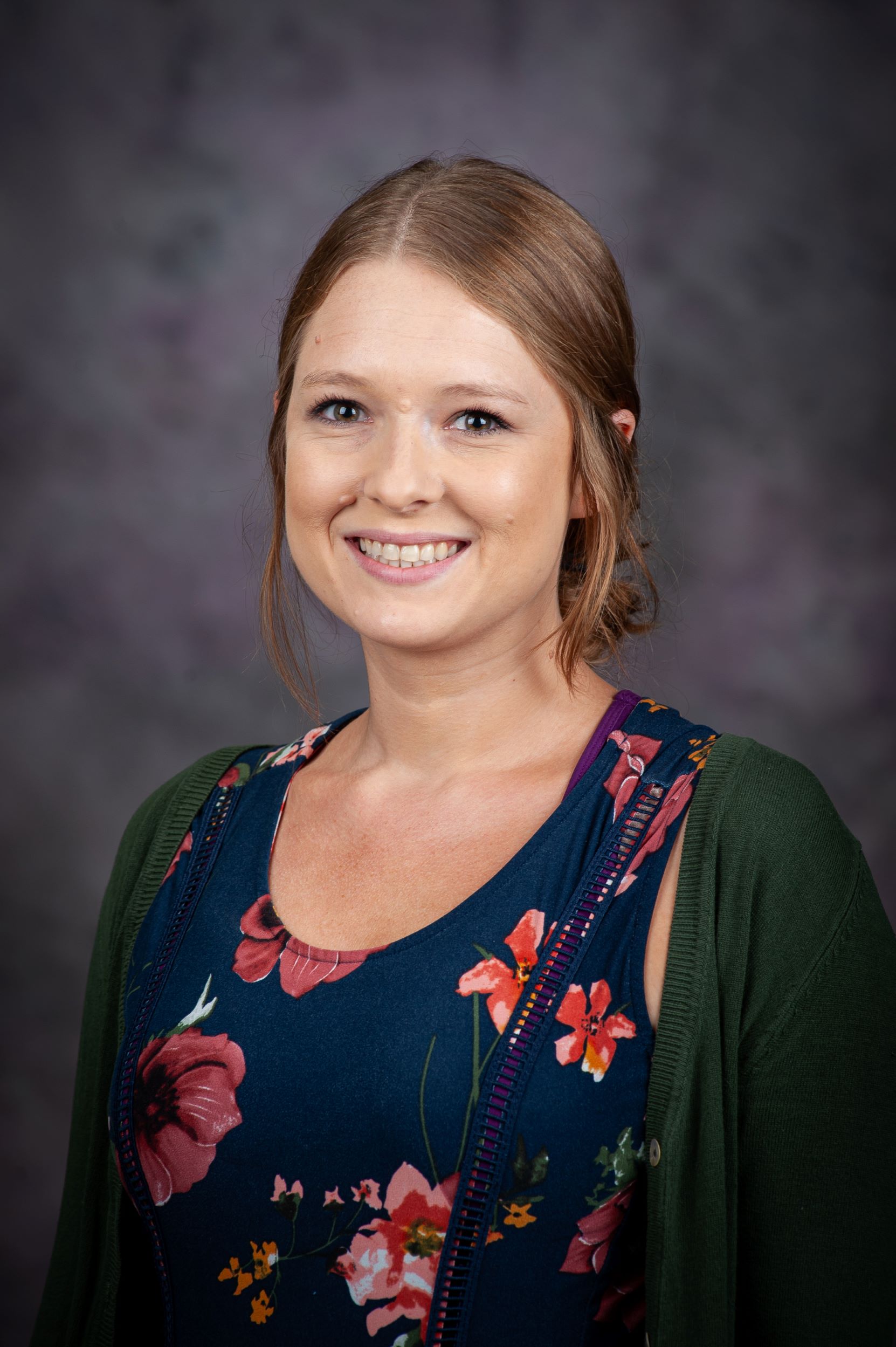 Stephanie Dobbins headshot